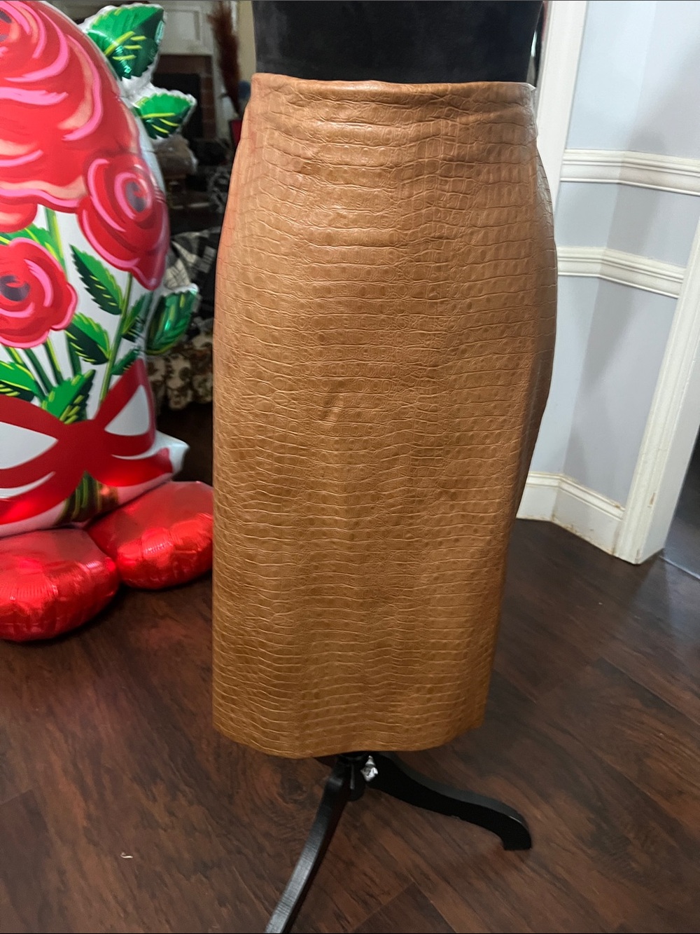Anne Klein Brown Croc-Embossed Pencil Skirt - Picture 15 of 15